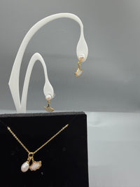 Ginkgo leaf pearl jewelry set - gold necklace and matching pearl earrings