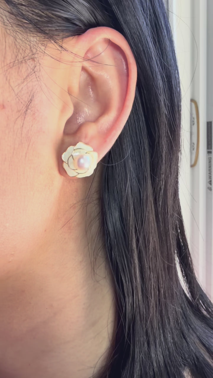 Camellia pearl jewelry set product video